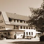 Krone Am Fluss - 3*
