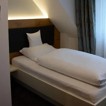 Hotel Krone Am Fluss - Sindringen