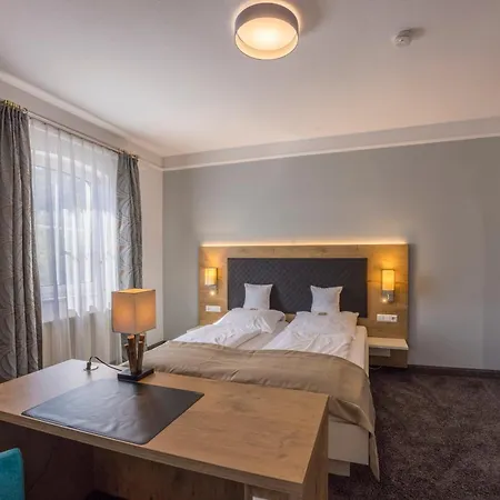 Die Krone Am Fluss - Landhotel Sindringen Hotel