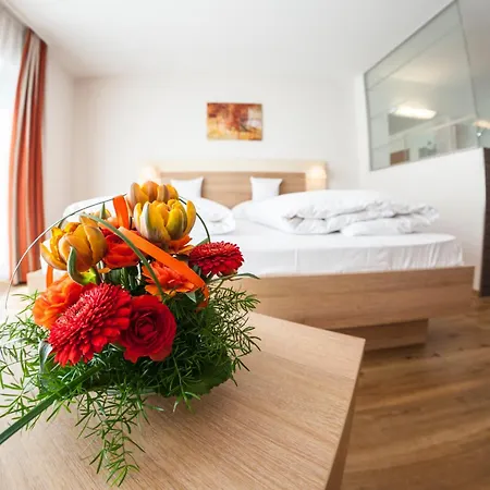 Krone Am Fluss - 3*