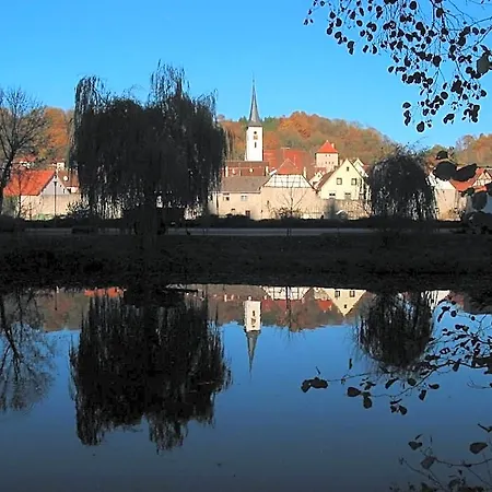 Krone Am Fluss - 3*
