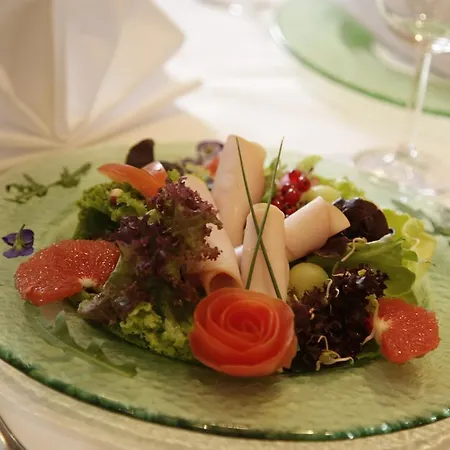 Krone Am Fluss - ホテル Sindringen