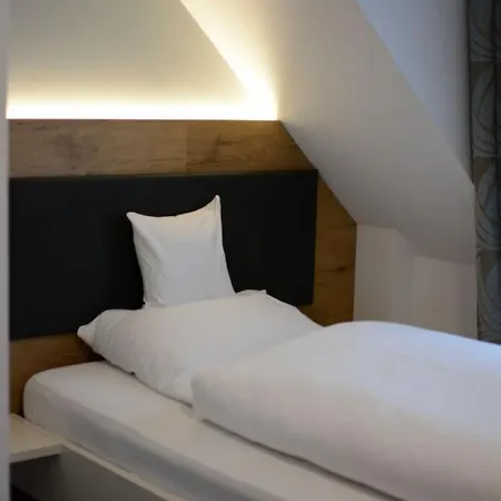Отель Krone Am Fluss - 3*